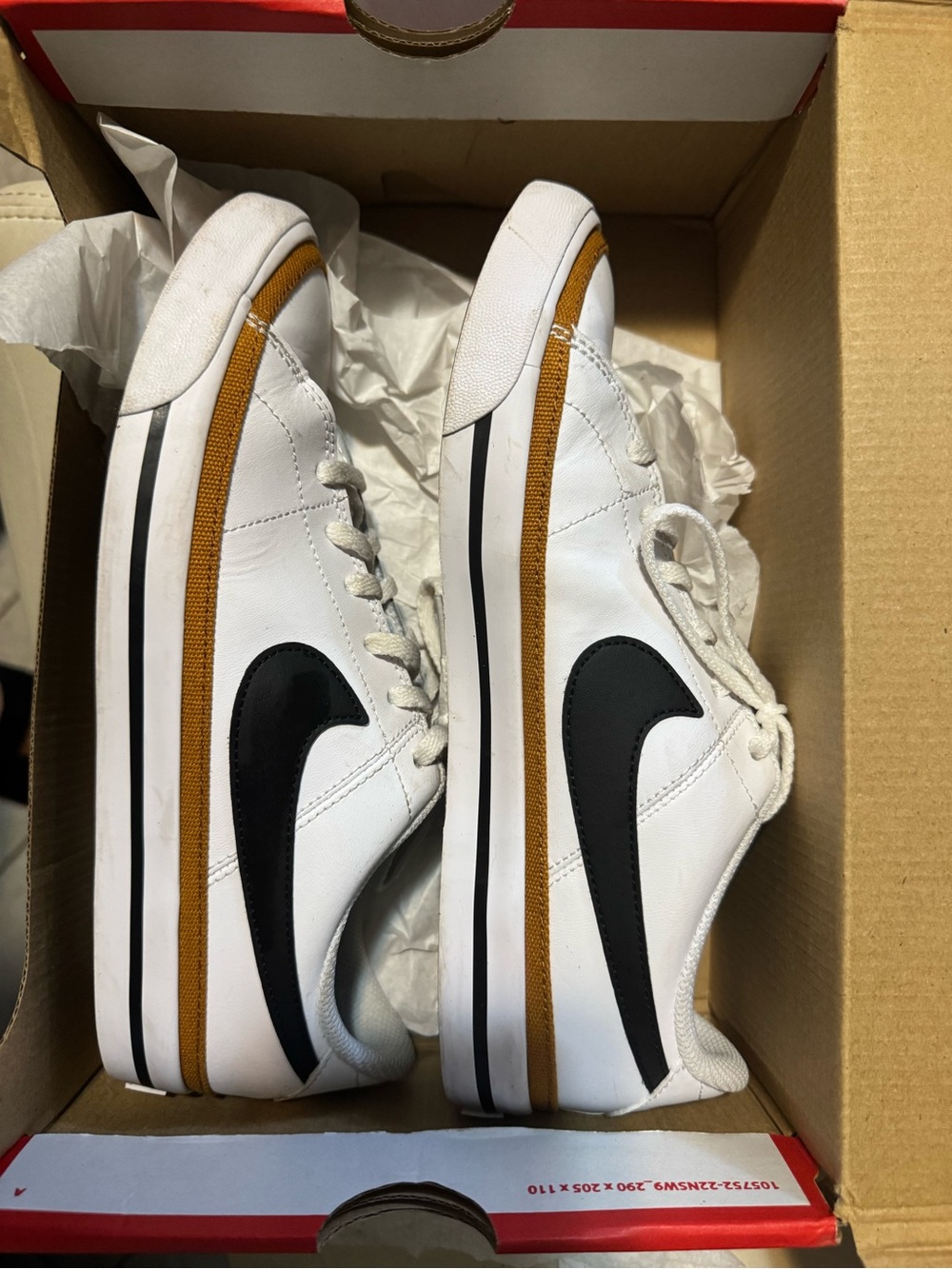 Nike court Legacy Men’s White Leather Sneakers with Black Swoosh and Gold Trim - Picture 3 of 6